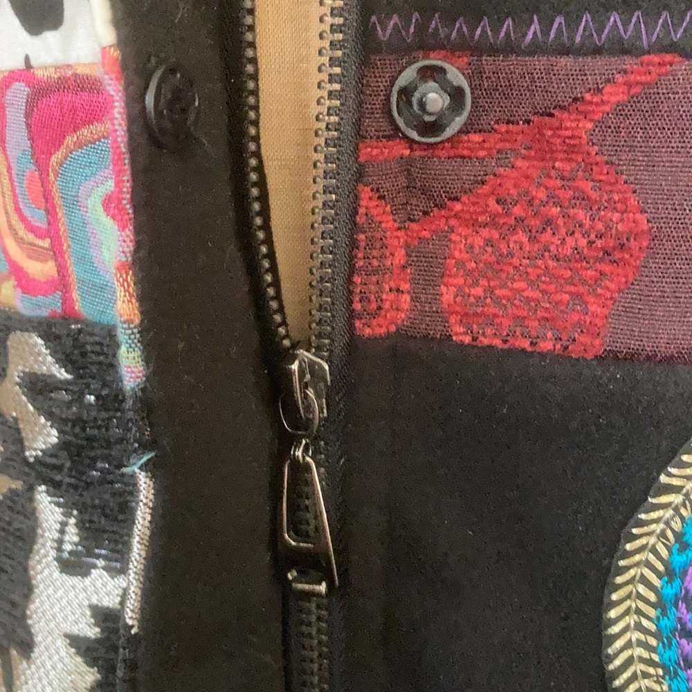 Exquisite Tapestry Coat - Picture 14 of 16